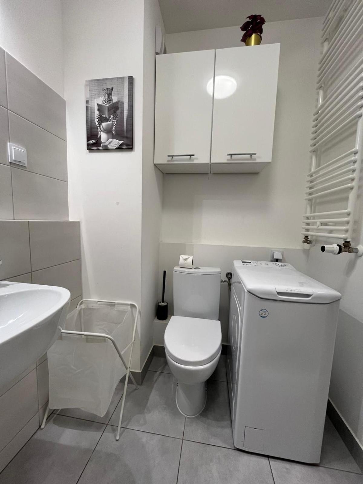 Wilenska Express Apartment วอร์ซอ ภายนอก รูปภาพ