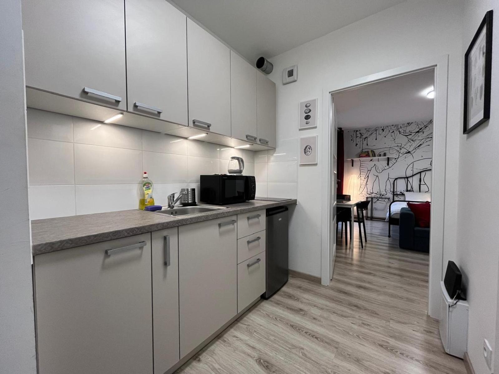 Wilenska Express Apartment วอร์ซอ ภายนอก รูปภาพ