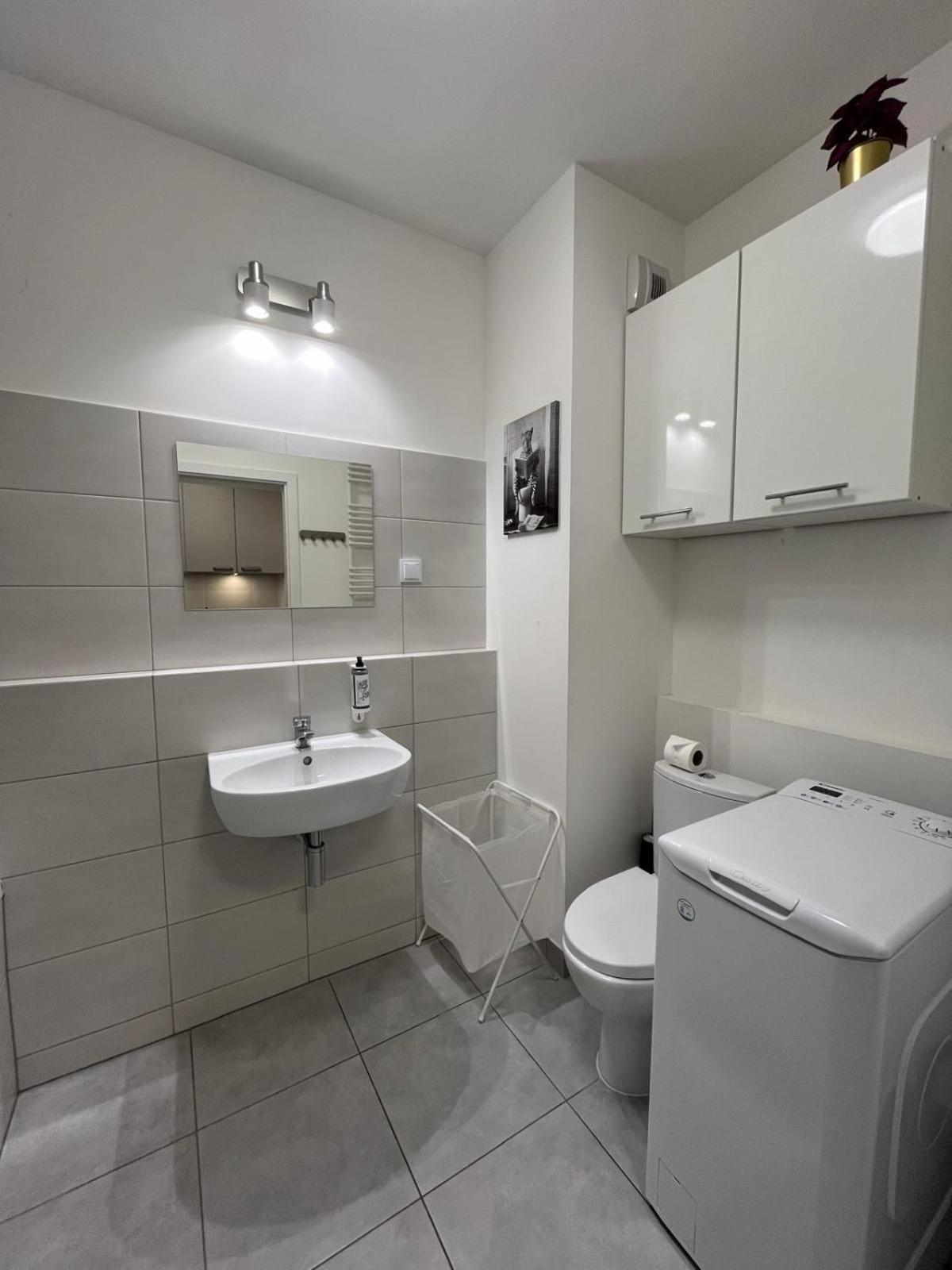 Wilenska Express Apartment วอร์ซอ ภายนอก รูปภาพ