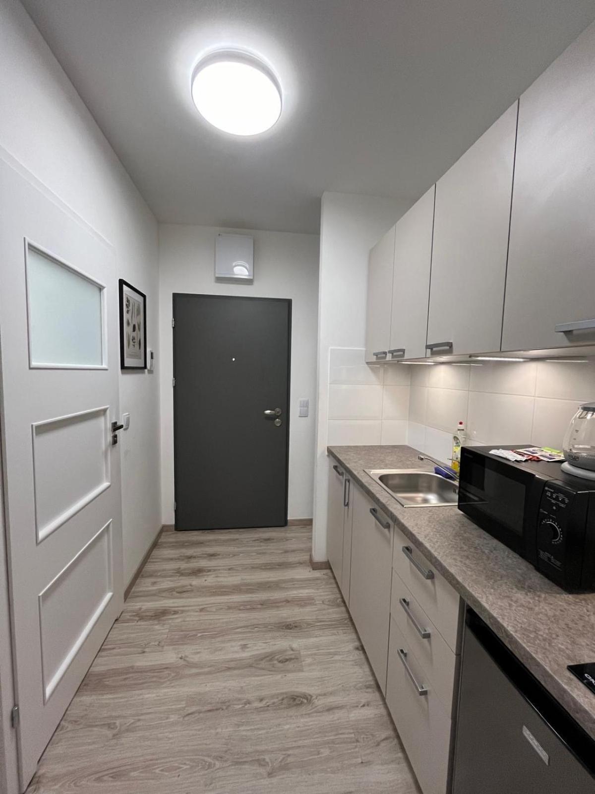 Wilenska Express Apartment วอร์ซอ ภายนอก รูปภาพ
